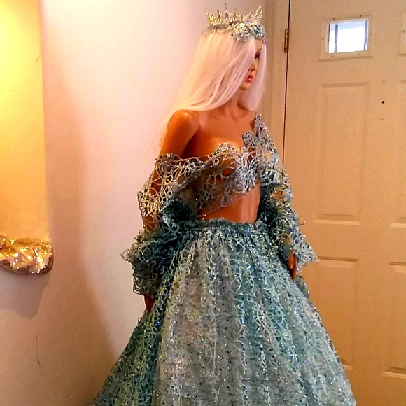 "ANYA" Turquoise & Silver Medieval Goddess Wedding Ballgown Set - Picture 3 of 14